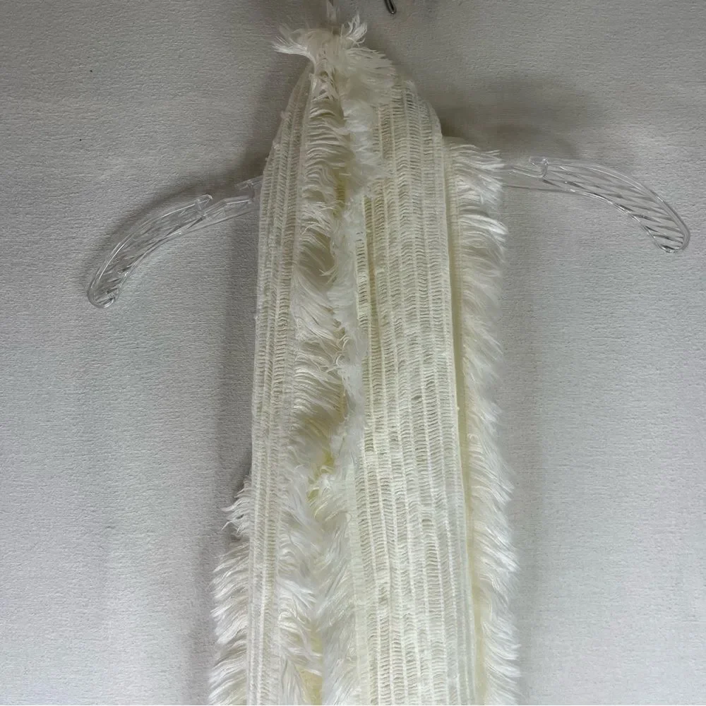 Jessica Simpson Infinity Scarf Womens White Chevron Open Knit Acrylic Fringe OS‎